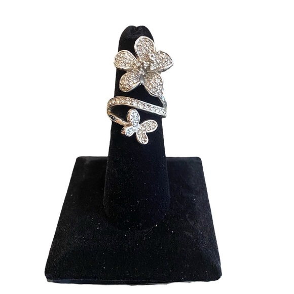 Jewelry - Silver Colored Flower and Butterfly Rhinestone Ring - Size 6
